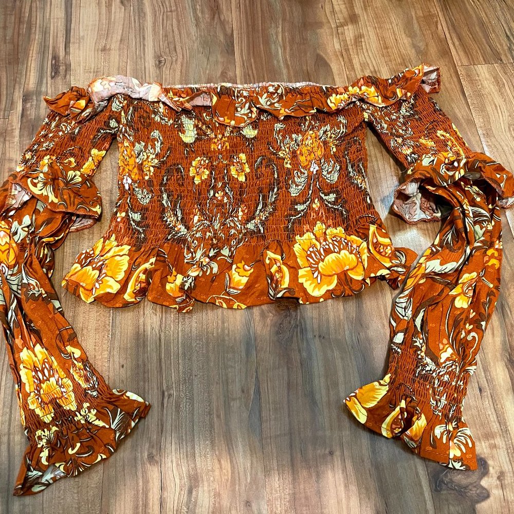 FLORAL SCRUNCH CROP TOP